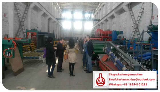 Πλήρης αυτόματη μηχανή επιτροπής σάντουιτς πολυουρεθάνιου σχήματος οικοδόμησης μεγάλης περιεκτικότητας